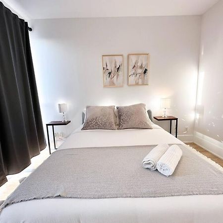 Elegant Suites - City Views, Lake View, Free Parking Toronto Esterno foto