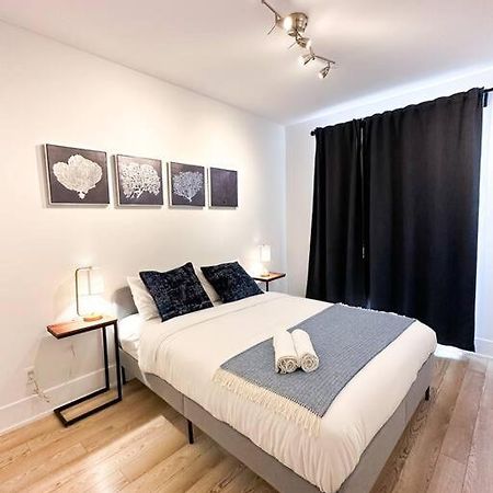 Elegant Suites - City Views, Lake View, Free Parking Toronto Esterno foto